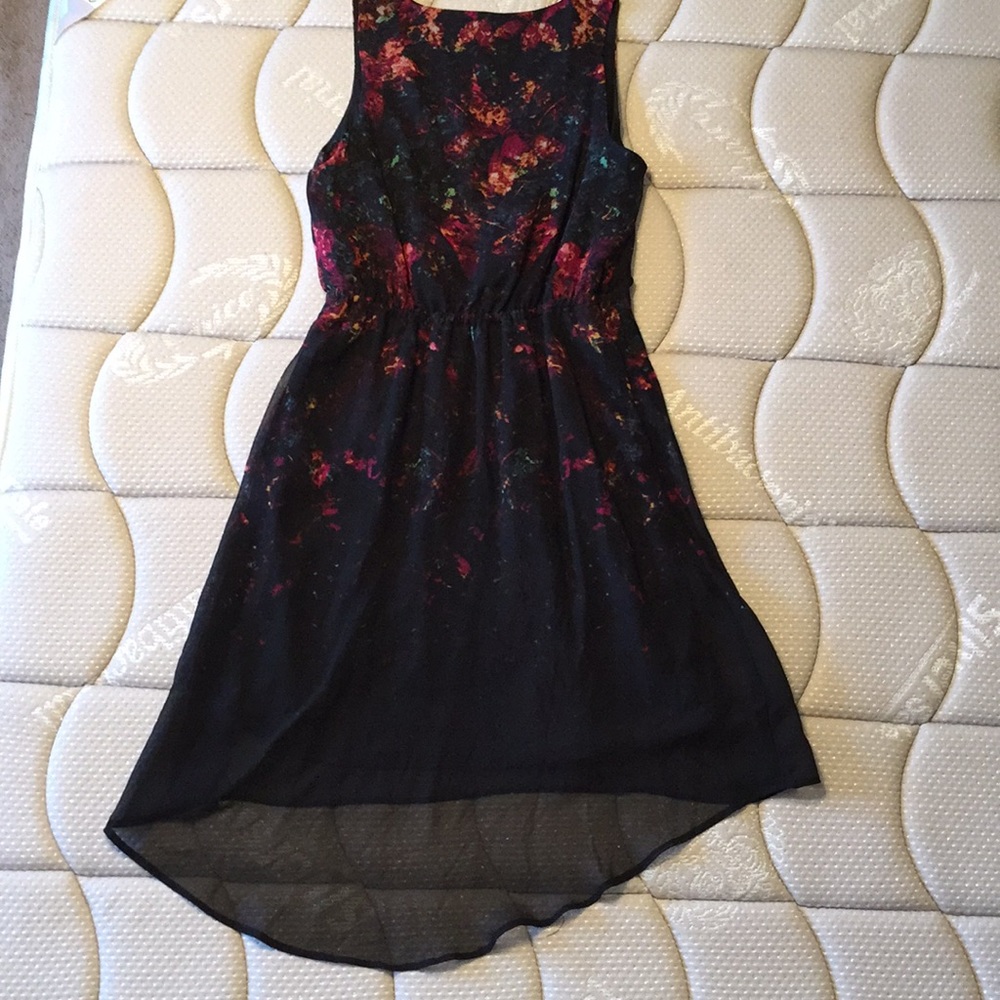High-Low Dress - Picture 4 of 5